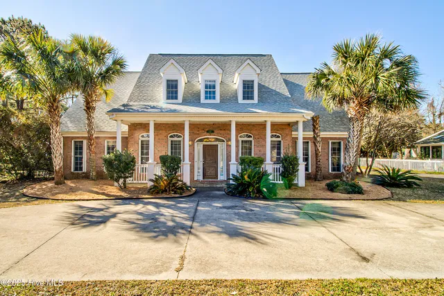 $1,750,000 | 613 Clarendon Avenue, Carolina Beach, NC 28428