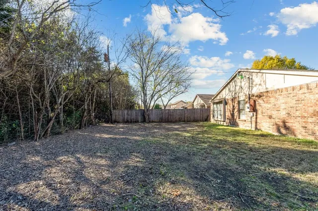 $2,500 | 134 London Lane, Glenn Heights, TX 75154