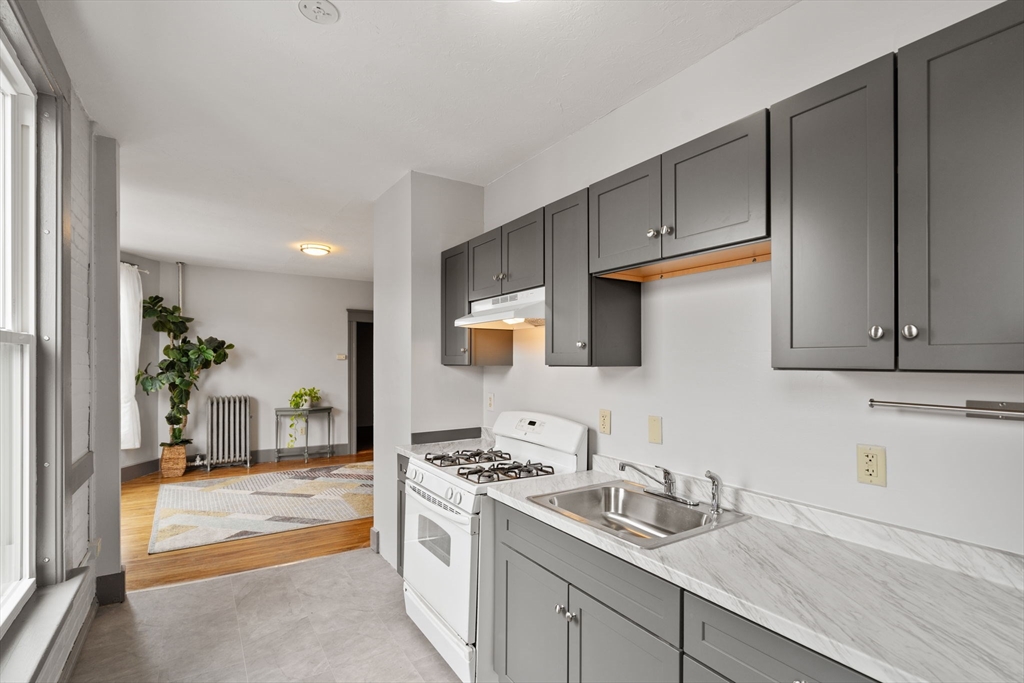 70 Russell Street, Unit 4 Worcester, MA 01609 - Photo 7 of 24 Gallery Image 7