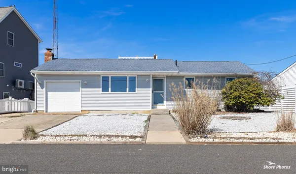 $799,000 | 10 Iowa Court, Tuckerton, NJ 08087