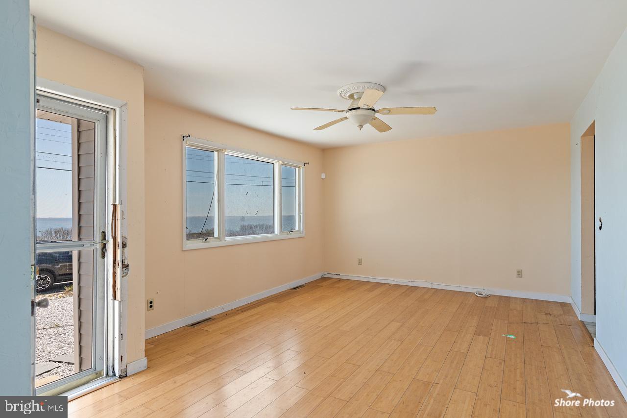 10 Iowa Court Tuckerton, NJ 08087 - Photo 16 of 33 a view of an empty room with a window