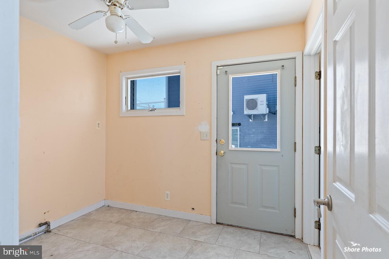 10 Iowa Court Tuckerton, NJ 08087 - Photo 25 of 33 wooden floor in an empty room