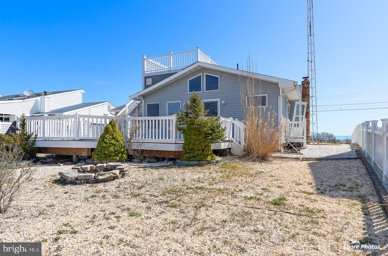 10 Iowa Court Tuckerton, NJ 08087 - Photo 6 of 33 a house view with a outdoor space