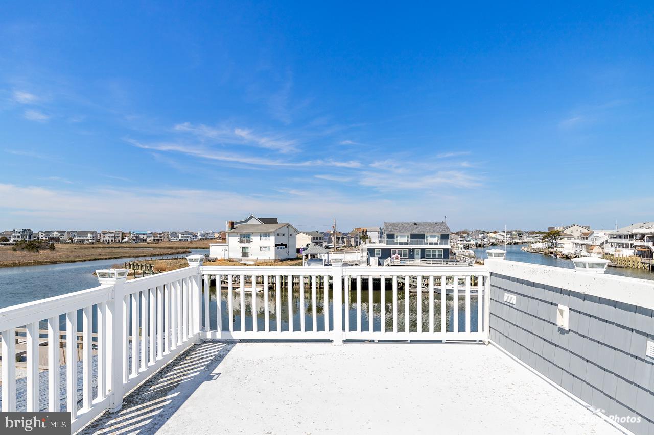 10 Iowa Court Tuckerton, NJ 08087 - Photo 9 of 33 a view of a balcony with city