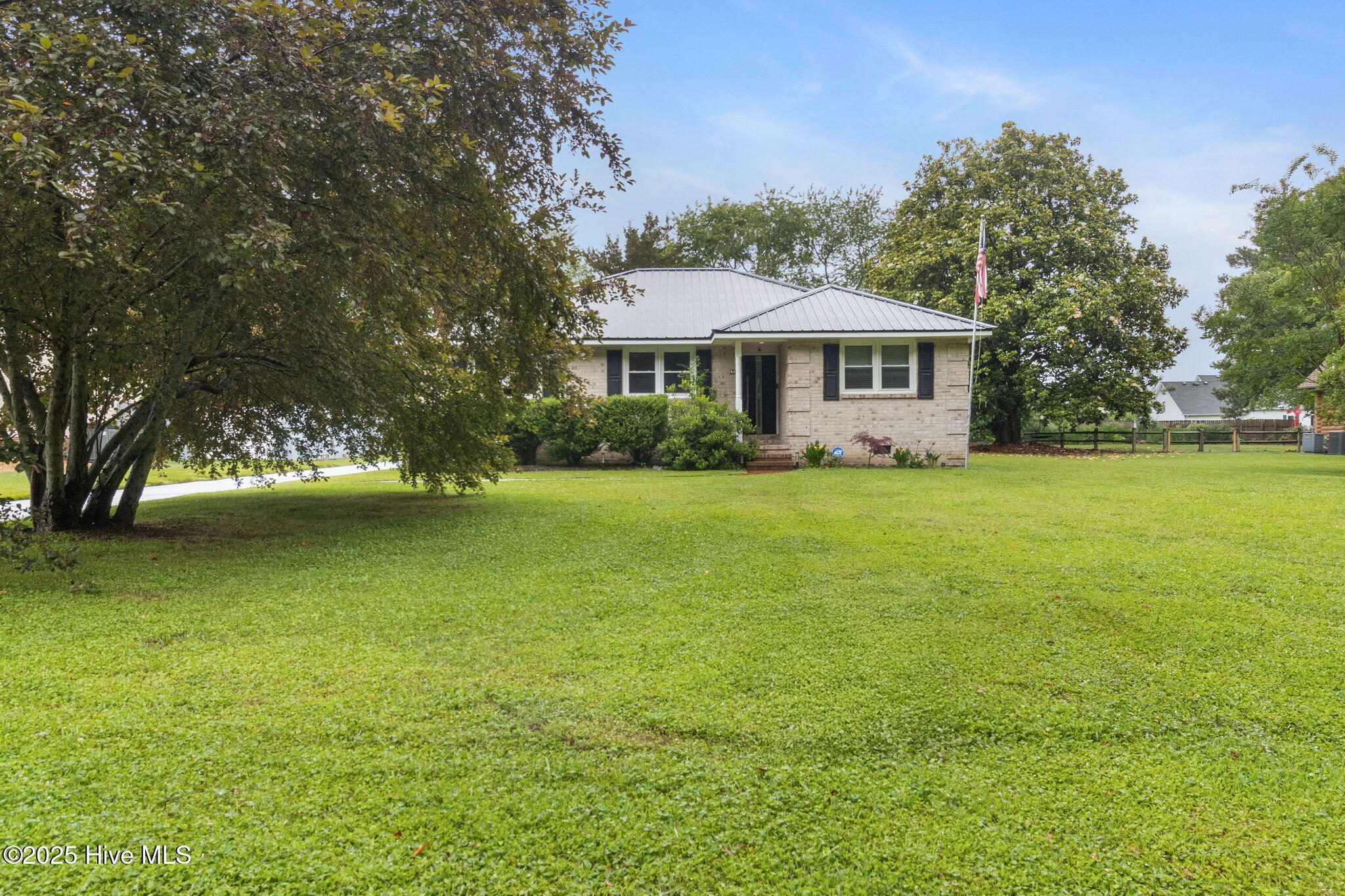 185 Launch Landing Road Moyock, NC 27958 - Photo 1 of 48 Front exterior