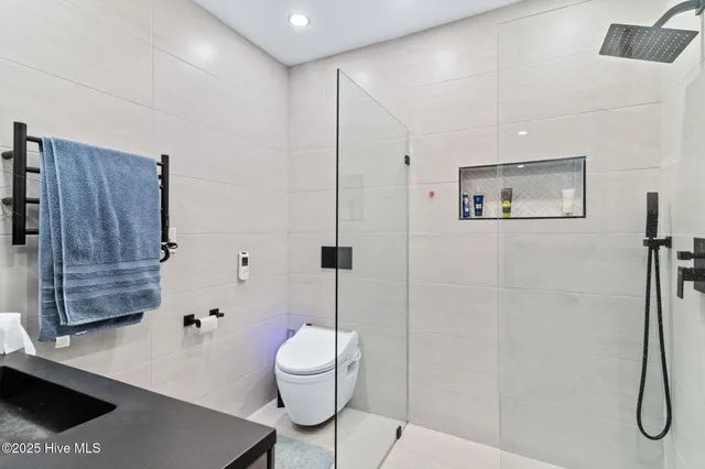 $385,000 | 185 Launch Landing Road, Moyock, NC 27958