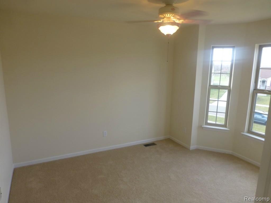 4010 Stone Post Road Newport, MI 48166 - Photo 21 of 27 Bedroom w/ Bay Window
