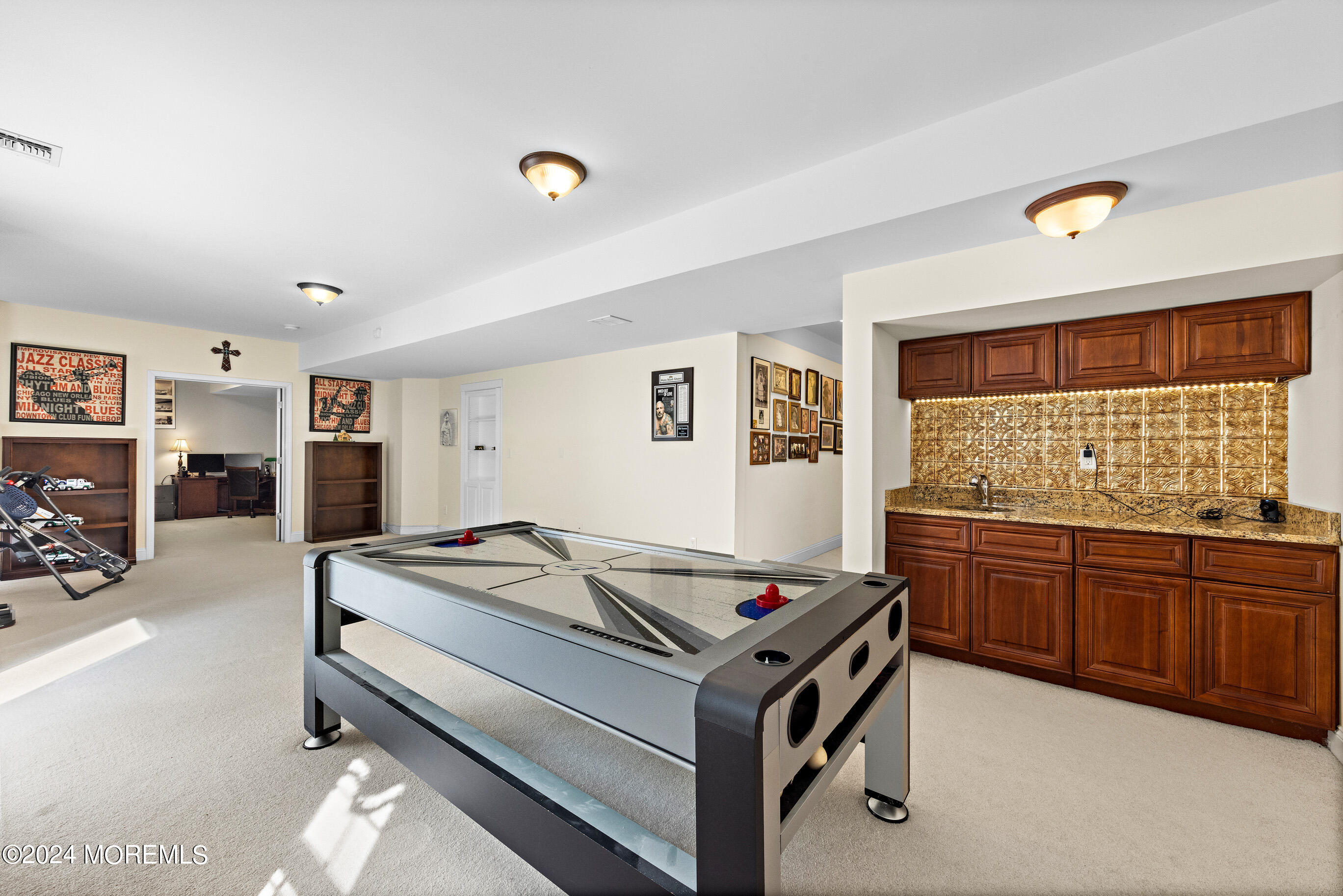 200 Red Hill Road Middletown, NJ 07748 - Photo 31 of 58 200RedHillOnline-55