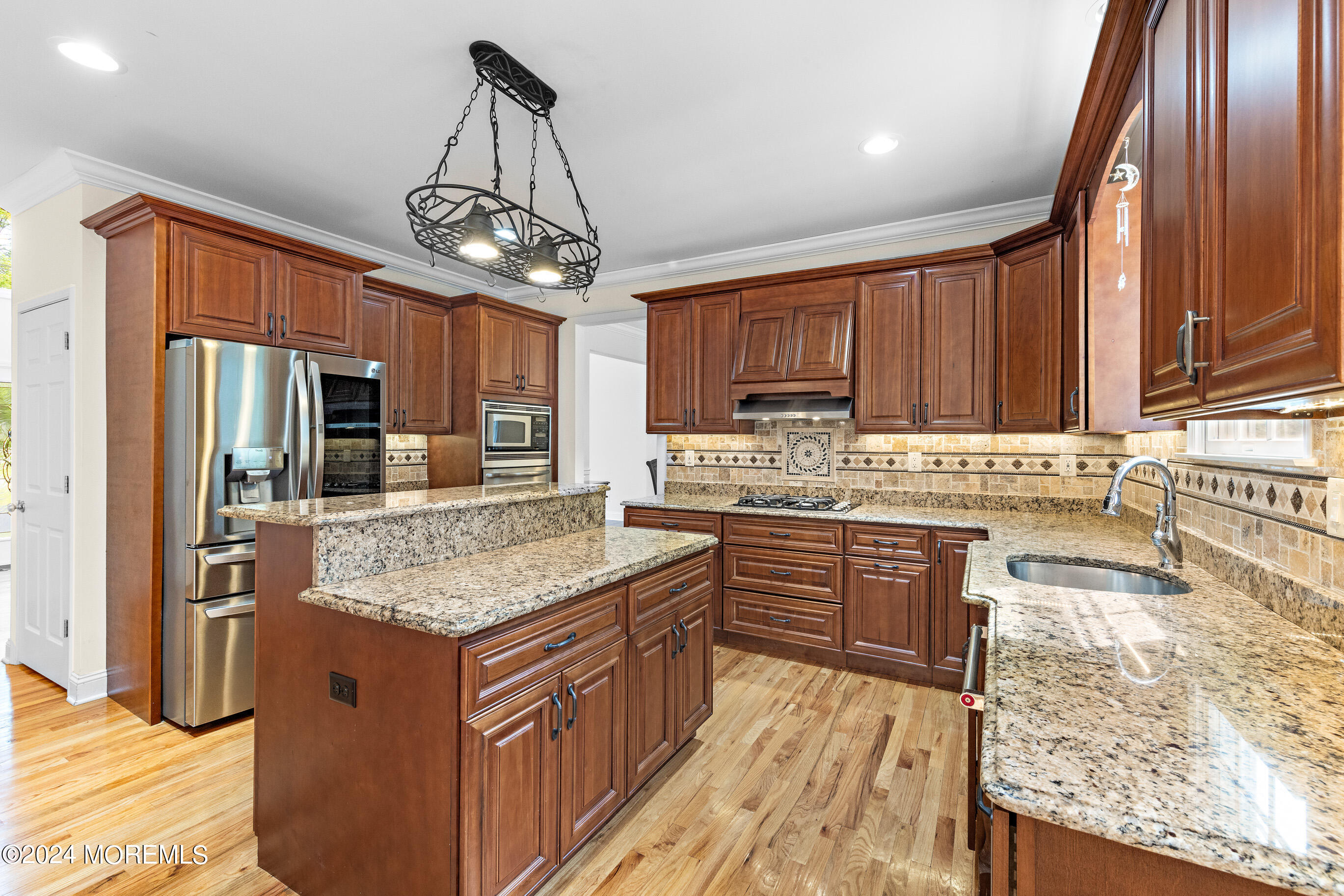 200 Red Hill Road Middletown, NJ 07748 - Photo 9 of 58 200RedHillOnline-20