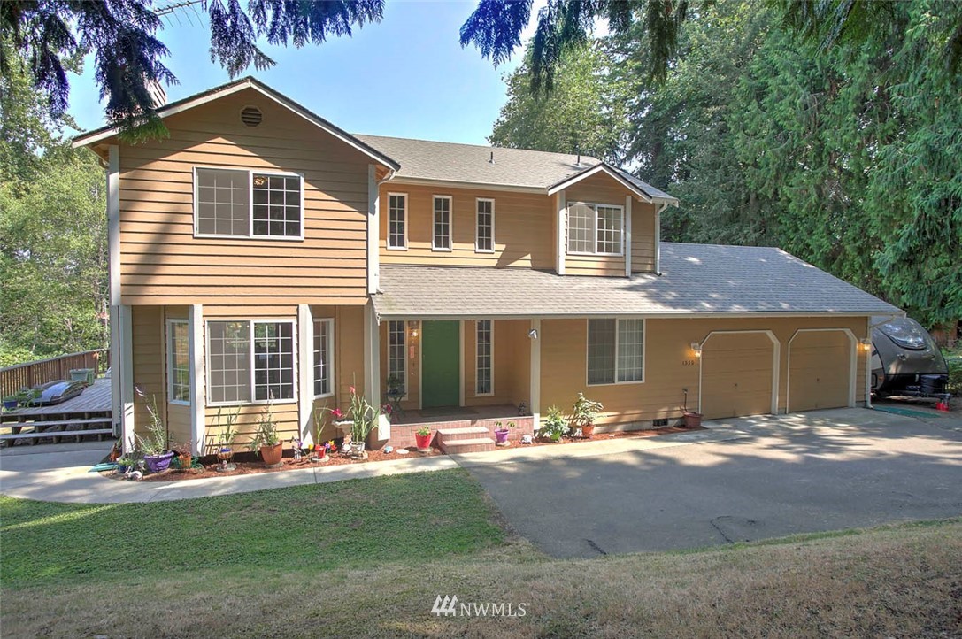 1330 North 40th Street Renton, WA 98056 - Photo 1 of 25 Gallery Image 1
