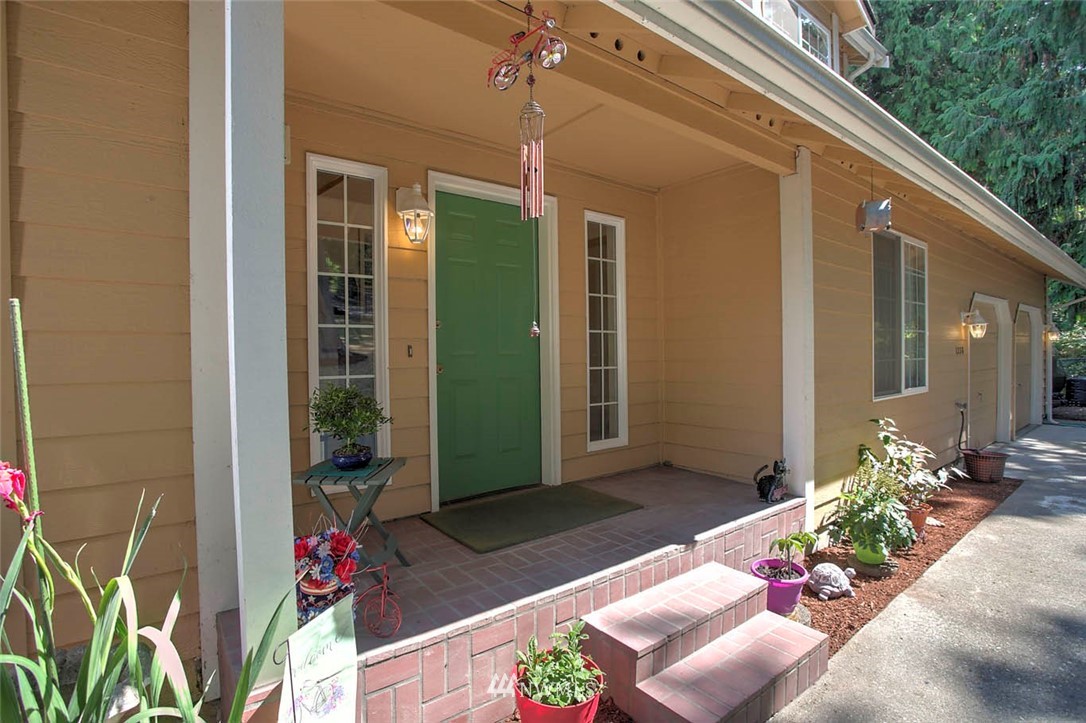 1330 North 40th Street Renton, WA 98056 - Photo 3 of 25 Gallery Image 3