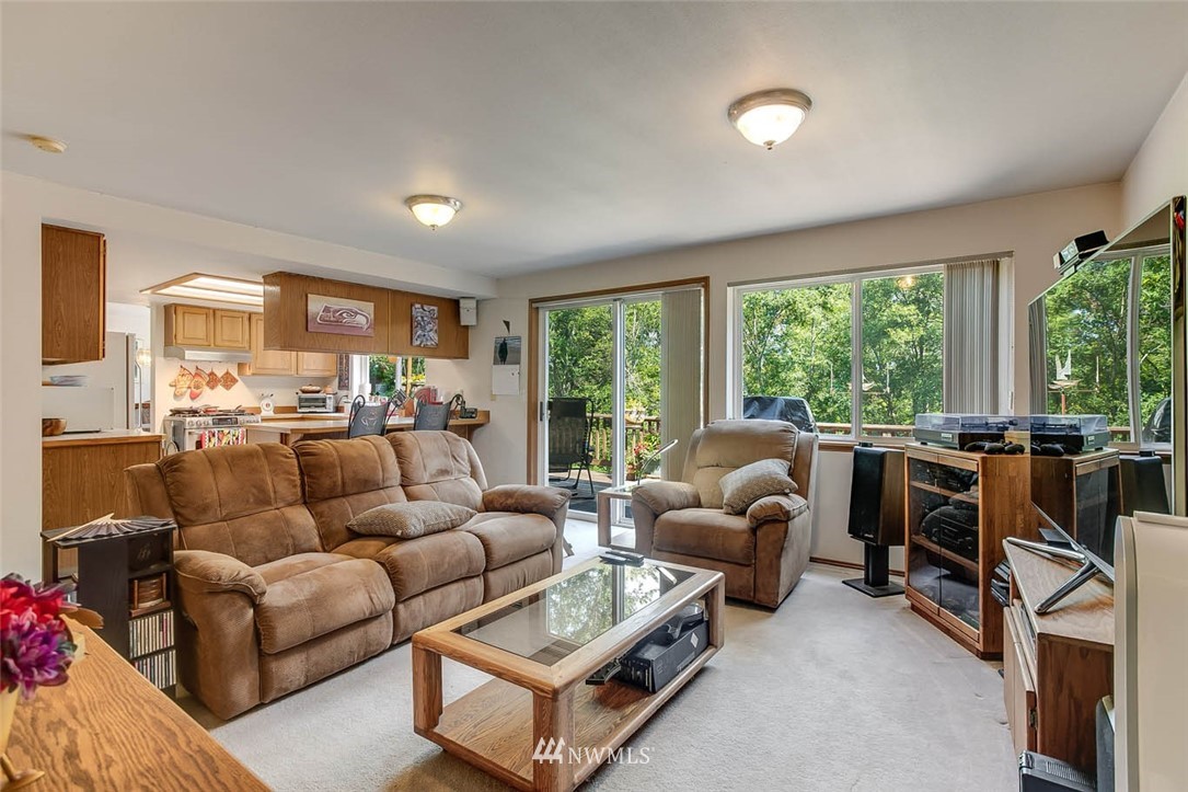 1330 North 40th Street Renton, WA 98056 - Photo 7 of 25 Gallery Image 7