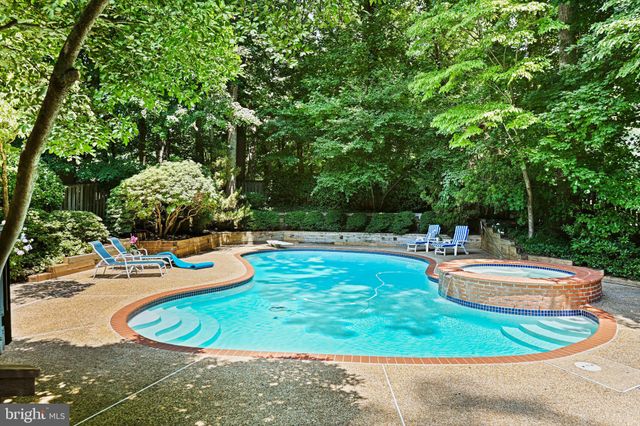 $2,135,000 | 8017 Greenwich Woods Drive, McLean, VA 22102