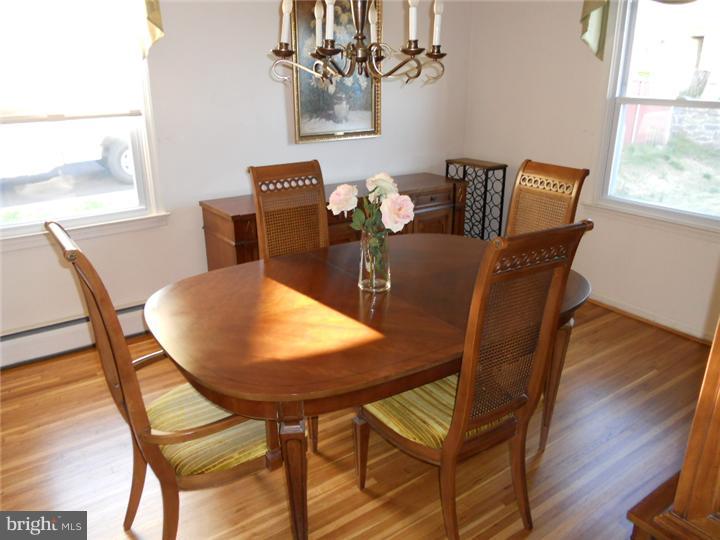 358 Hemlock Lane Springfield, PA 19064 - Photo 6 of 13 Dining Room