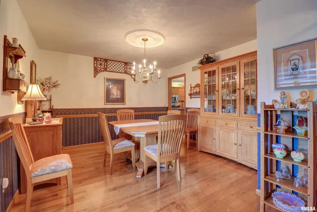 $475,000 | 582 Breezy Point Drive, Clinton, IA 52732