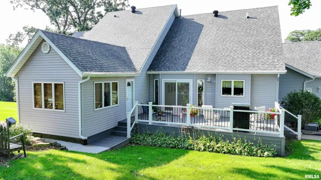 $475,000 | 582 Breezy Point Drive, Clinton, IA 52732