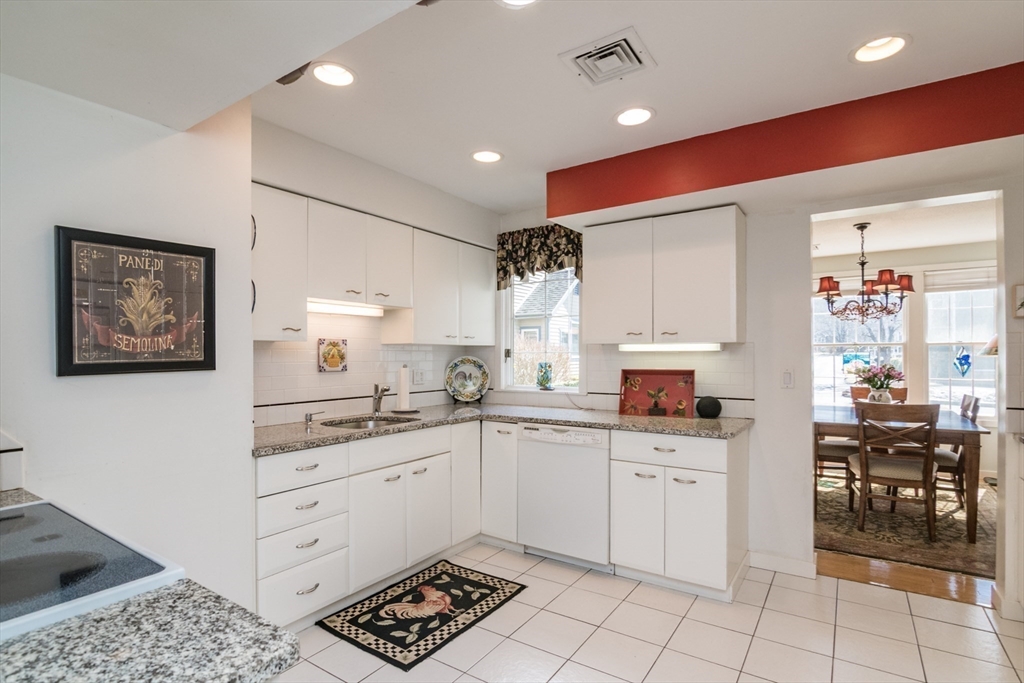 60 Amity Place, Unit 60 Amherst, MA 01002 - Photo 8 of 42