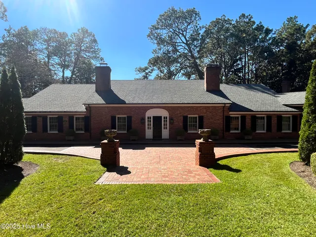 $1,750,000 | 4 Augusta Way, Pinehurst, NC 28374