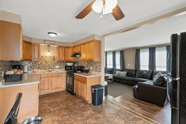 $3,850 | 71 Silver Lake Avenue, Unit 71, Newton, MA 02458