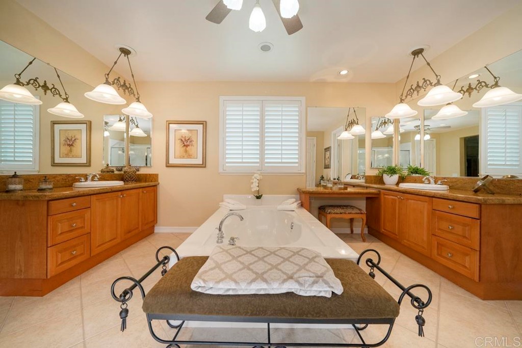 2887 Rancho Cortes Carlsbad, CA 92009 - Photo 33 of 46