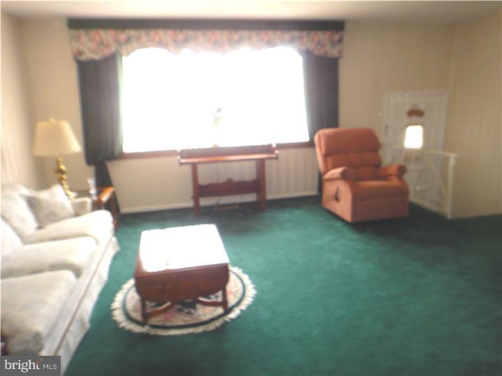 11880 Basile Road Philadelphia, PA 19154 - Photo 4 of 14 Gallery Image 4