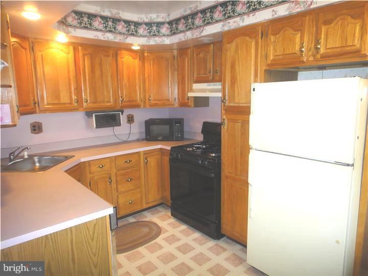 11880 Basile Road Philadelphia, PA 19154 - Photo 6 of 14 Gallery Image 6