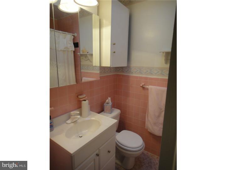 11880 Basile Road Philadelphia, PA 19154 - Photo 9 of 14 Gallery Image 9