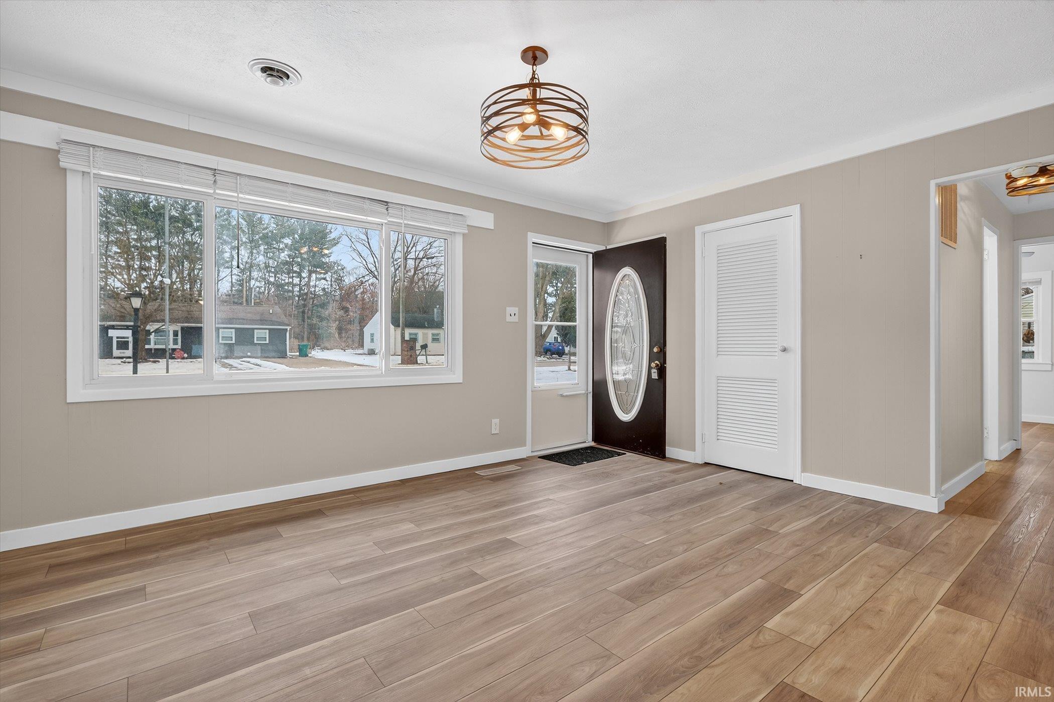 52363 Filbert Road Granger, IN 46530 - Photo 5 of 36 Gallery Image 5