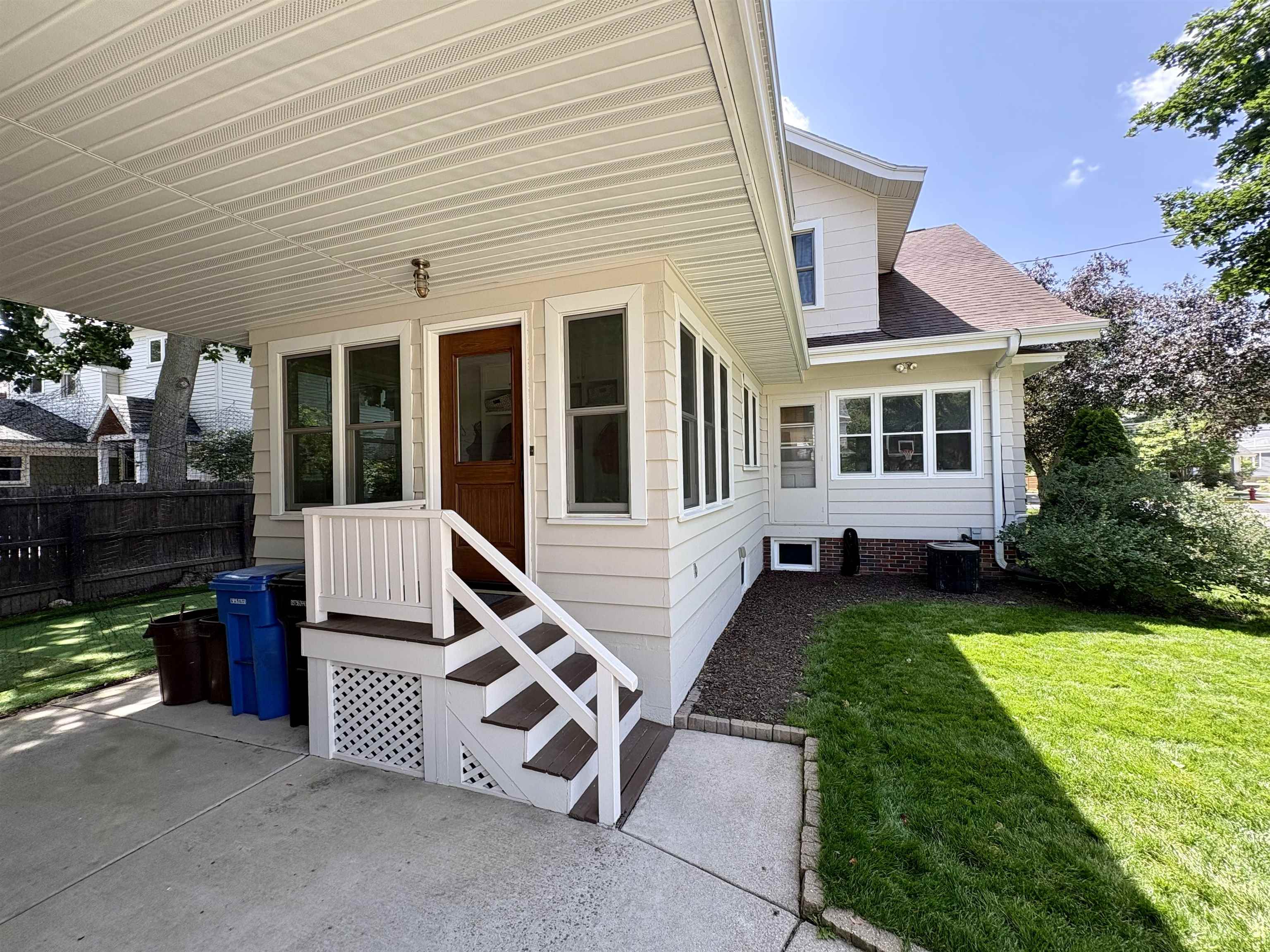 7226 Hubbard Avenue Middleton, WI 53562 - Photo 15 of 54