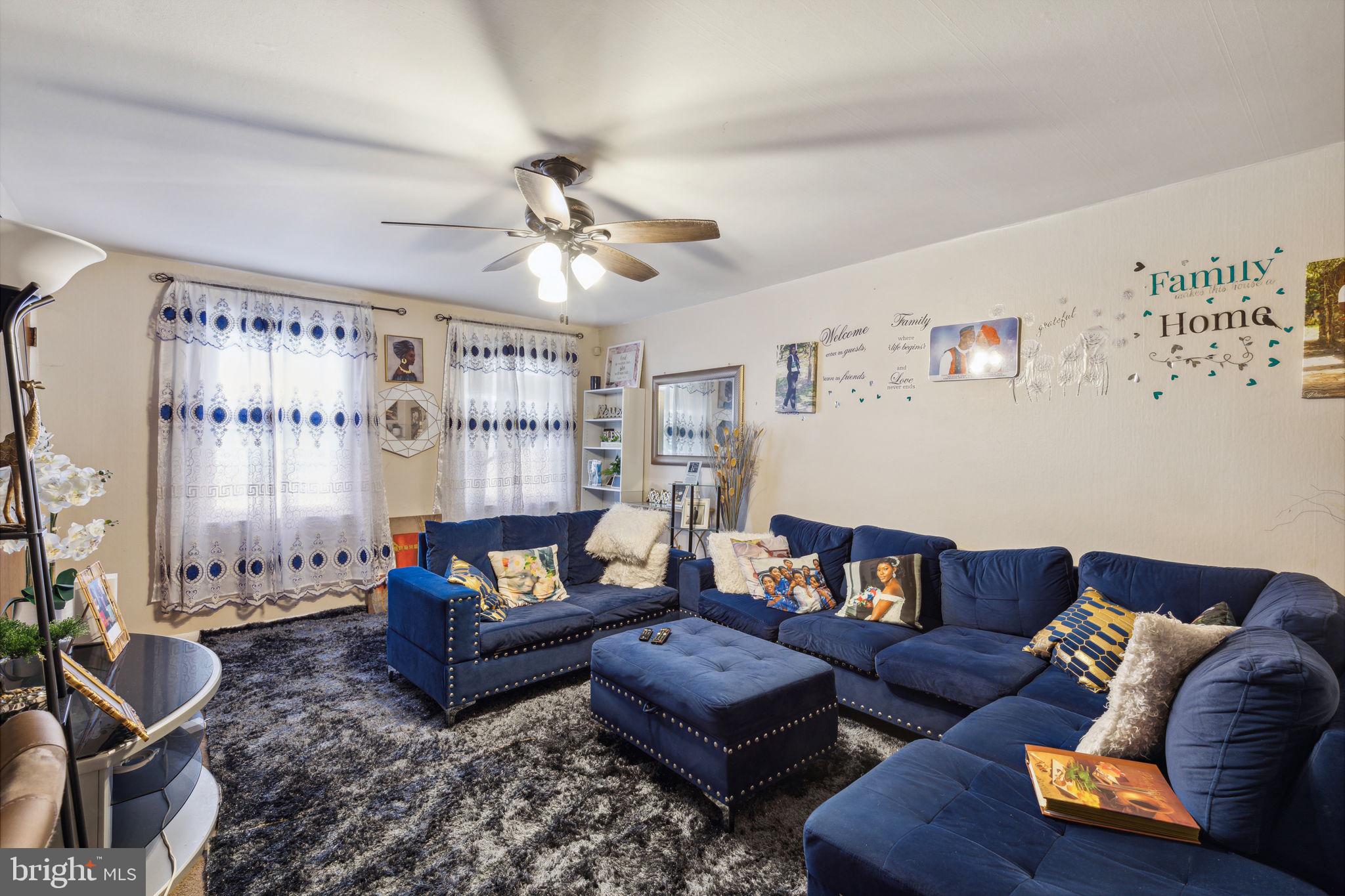 392 Beverly Boulevard Upper Darby, PA 19082 - Photo 20 of 26 a living room with furniture and a couch