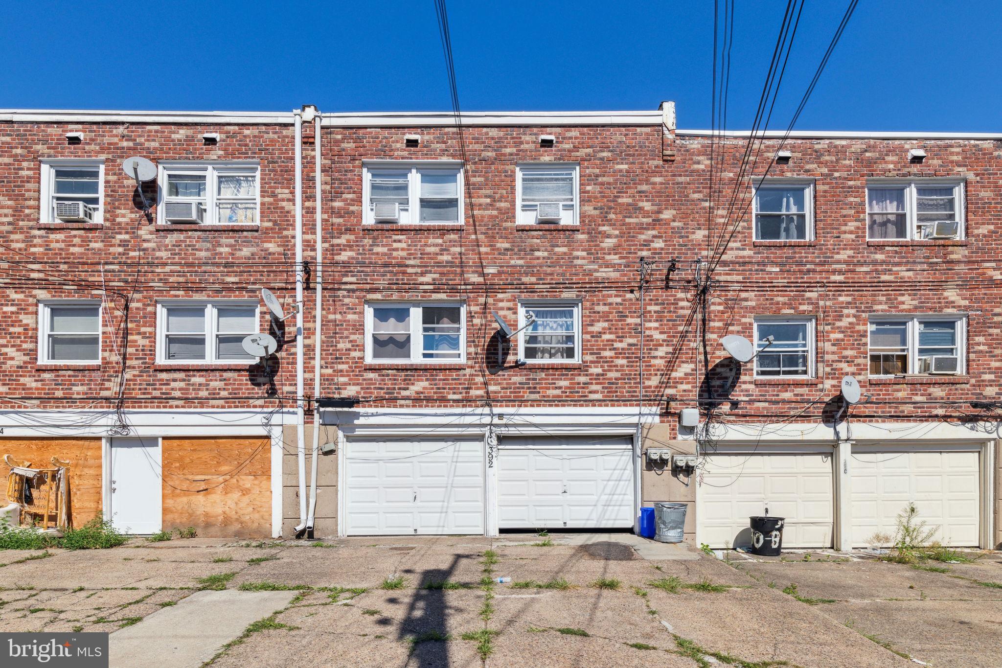 392 Beverly Boulevard Upper Darby, PA 19082 - Photo 25 of 26 a building view