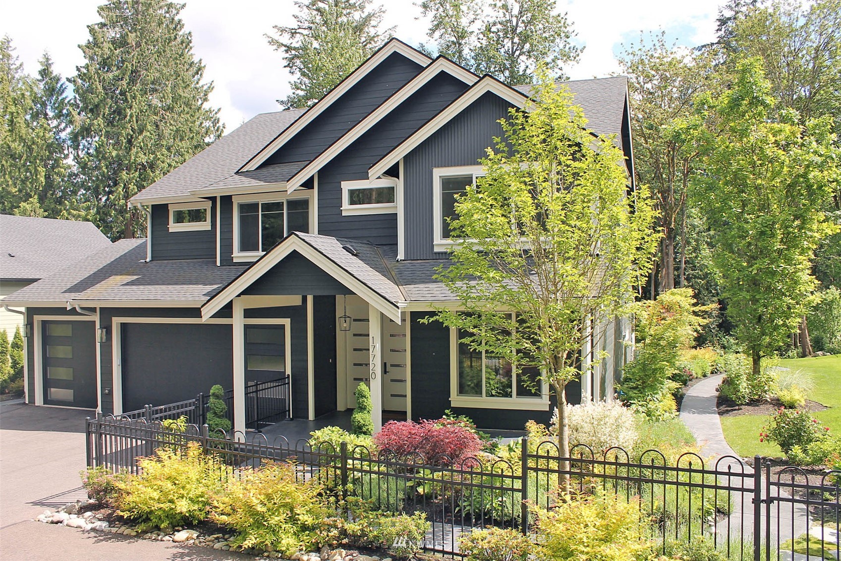 17720 190th Avenue Southeast Renton, WA 98058 - Photo 12 of 40 a front view of a house with garden