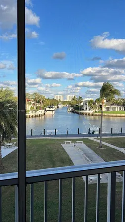 $2,650 | 230 North Federal Highway, Unit 305, Deerfield Beach, FL 33441