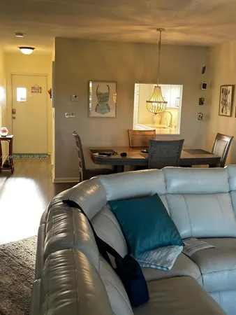 $2,650 | 230 North Federal Highway, Unit 305, Deerfield Beach, FL 33441