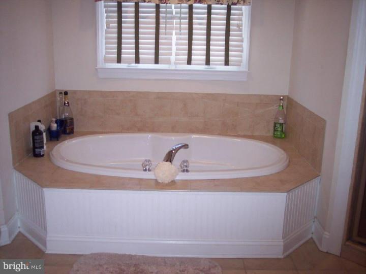 35 Mill Road Hatfield, PA 19440 - Photo 21 of 25 Bathroom