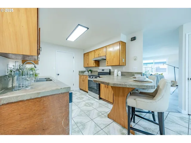 $393,500 | 5982 G Street, Springfield, OR 97478