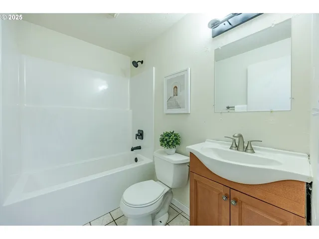 $393,500 | 5982 G Street, Springfield, OR 97478