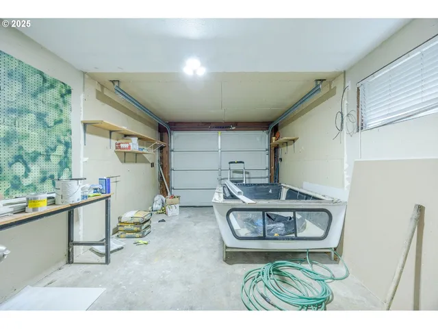 $393,500 | 5982 G Street, Springfield, OR 97478