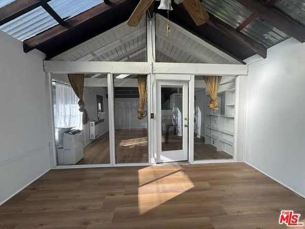 $3,750 | 825 North Beverly Glen Boulevard, Los Angeles, CA 90077