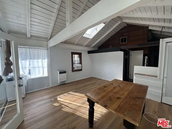 $3,750 | 825 North Beverly Glen Boulevard, Los Angeles, CA 90077