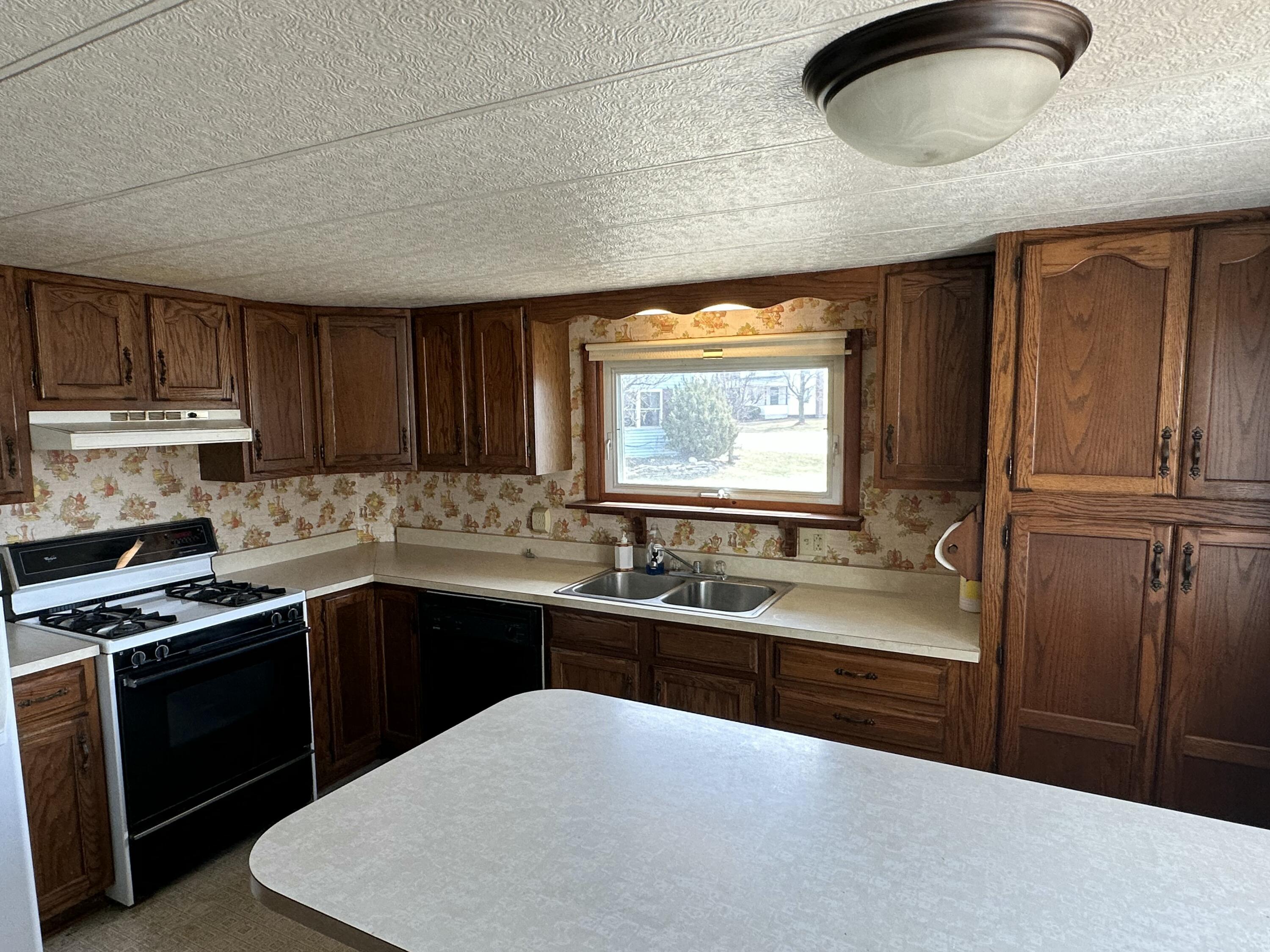 4 E Road Burke, NY 12917 - Photo 10 of 42 Gallery Image 10