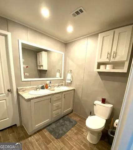 $300,000 | 444 Halls Bridge Road, Swainsboro, GA 30401