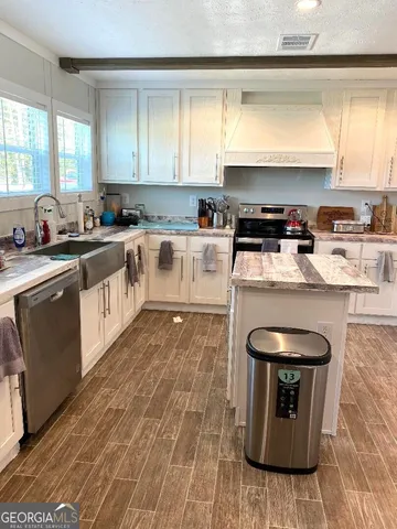 $300,000 | 444 Halls Bridge Road, Swainsboro, GA 30401