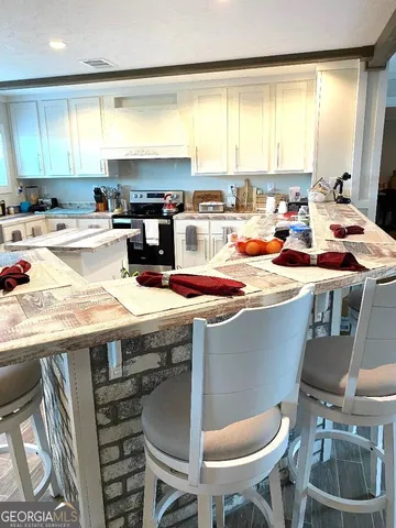 $300,000 | 444 Halls Bridge Road, Swainsboro, GA 30401