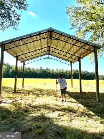 $300,000 | 444 Halls Bridge Road, Swainsboro, GA 30401