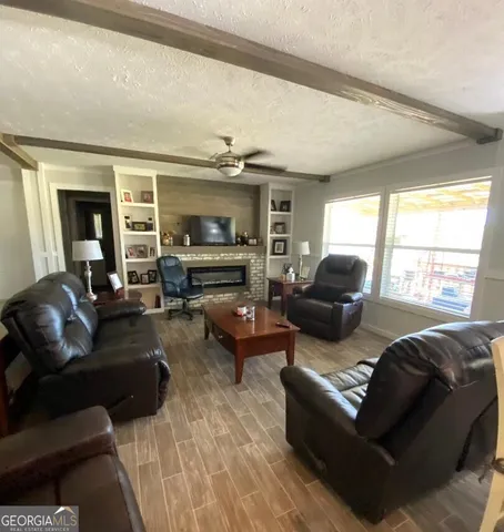 $300,000 | 444 Halls Bridge Road, Swainsboro, GA 30401