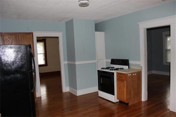 123-125 Edendale Street Springfield, MA 01104 - Photo 5 of 10 Gallery Image 5
