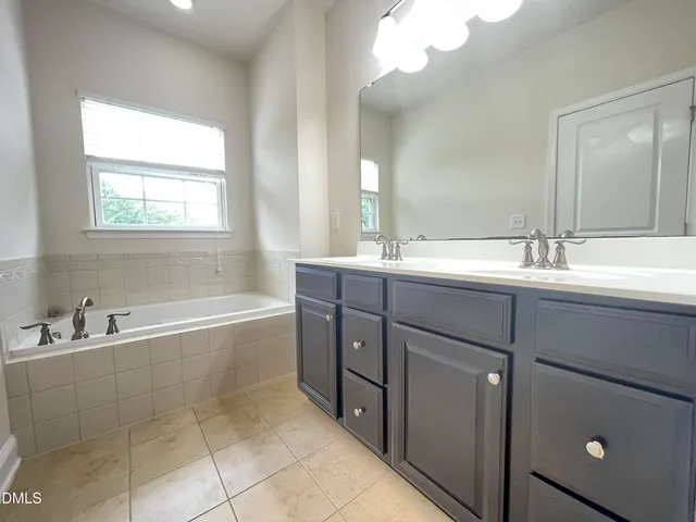 $2,280 | 1140 Boxcar Way, Apex, NC 27502