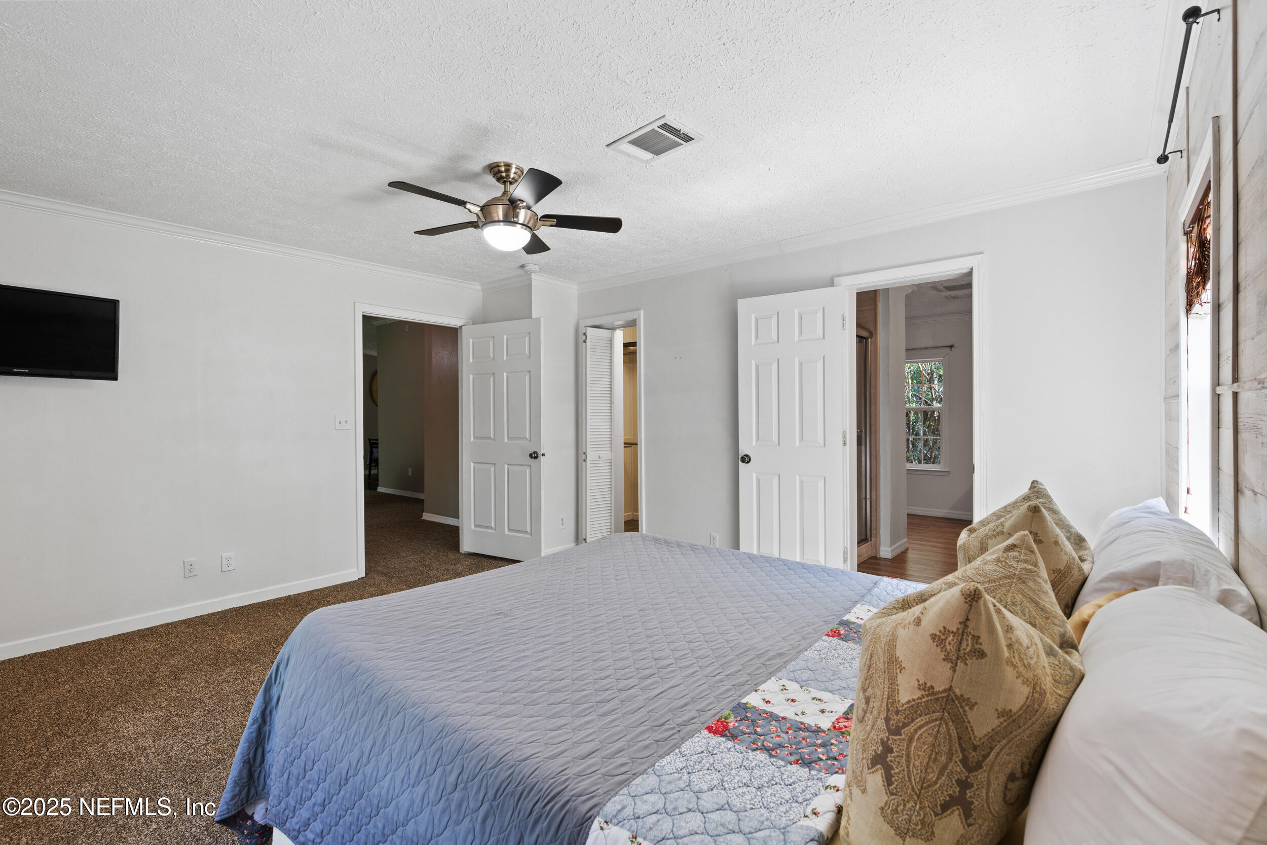 269 Southwest Backwoods Glen Fort White, FL 32038 - Photo 25 of 43 Primary Bedroom