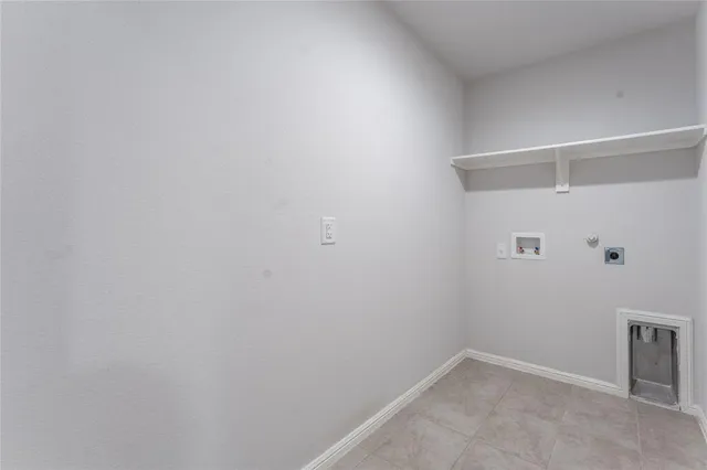 $2,050 | 16409 Portage Street, Justin, TX 76247